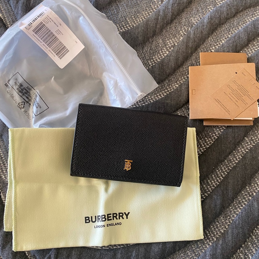 burberry TB logo black wallet